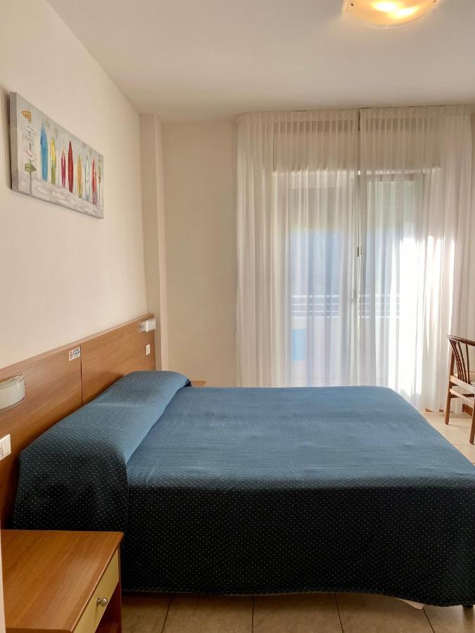 לידו די ג'סולו Hotel Ivana מראה חיצוני תמונה