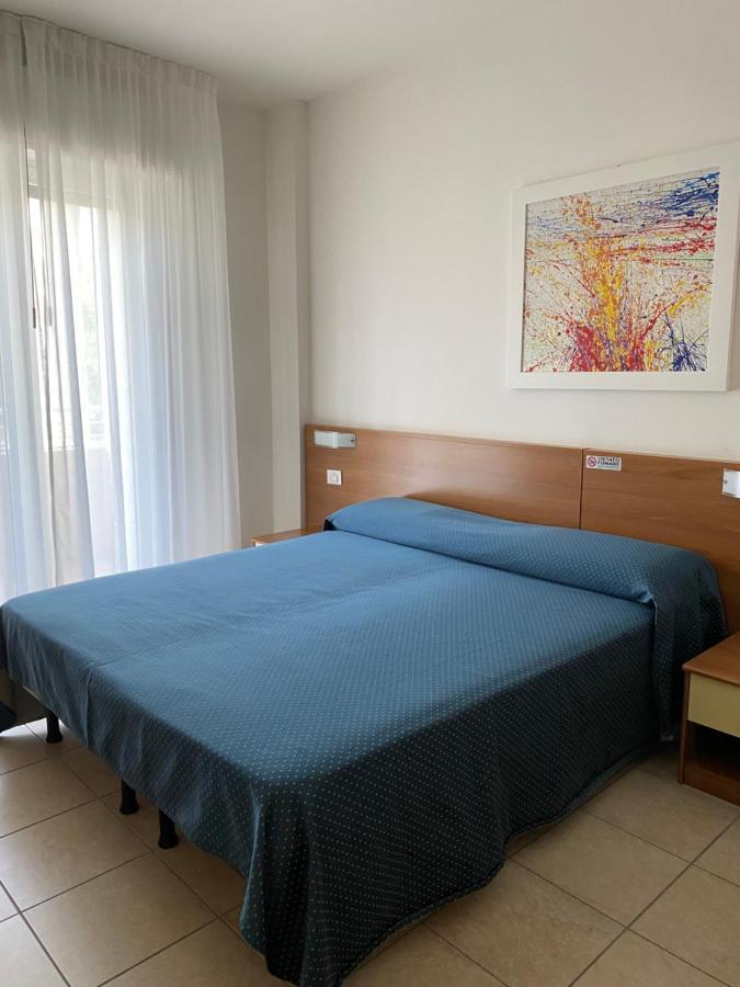 לידו די ג'סולו Hotel Ivana מראה חיצוני תמונה