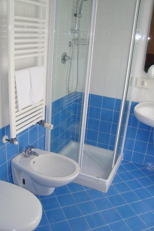 לידו די ג'סולו Hotel Ivana מראה חיצוני תמונה